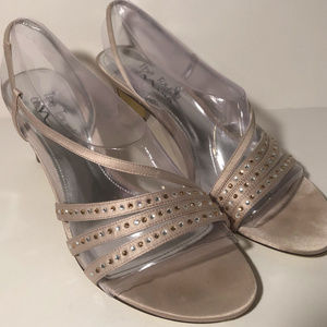 Champagne The Touch of Nina Gisepe Sandals Sz 7.5M